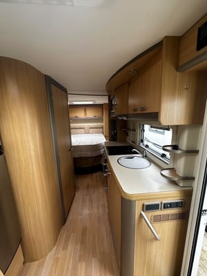 2011 Bessacarr E769 — photo 4 of 24