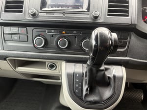 2016 Volkswagen T32 — photo 17 of 35