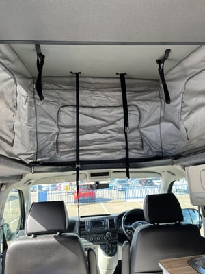 2016 Volkswagen T32 — photo 18 of 35