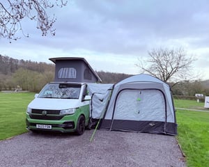 2023 Volkswagen T6.1 Transporter — photo 2 of 9