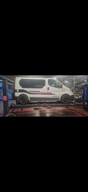 2005 Vauxhall Vivaro Campervan — photo 6 of 8