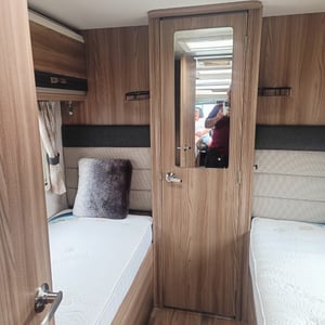 2017  Swift Toscane 774EB — photo 10 of 12