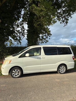 2019 Toyota Alphard — photo 2 of 27