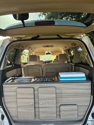 2019 Toyota Alphard — photo 7 of 27