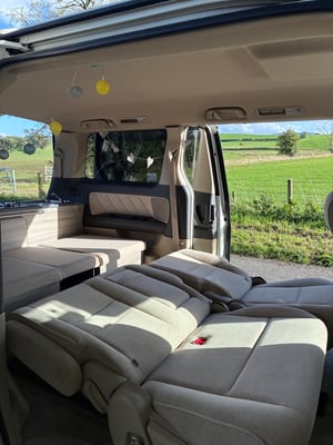 2019 Toyota Alphard — photo 9 of 27