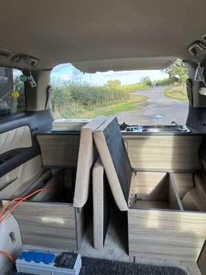 2019 Toyota Alphard — photo 10 of 27
