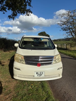 2019 Toyota Alphard — photo 23 of 27