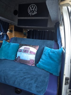 1974 Volkswagen T2 — photo 2 of 14