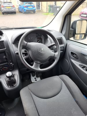 2015 Peugeot Expert Independent — photo 6 of 33