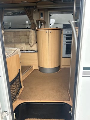 2007 Bessacarr E560 — photo 10 of 34