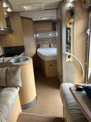 2007 Bessacarr E560 — photo 21 of 34