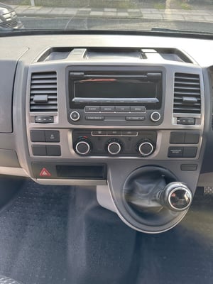 2014 Volkswagen Transporter T5.1 — photo 25 of 40