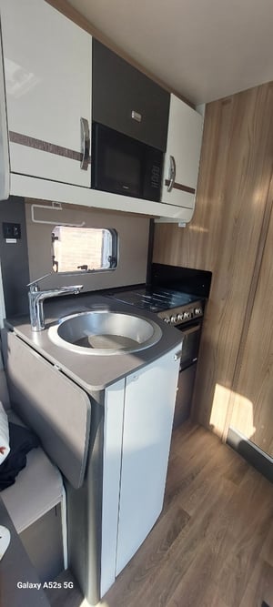 2022 Swift Escape 694 — photo 18 of 70