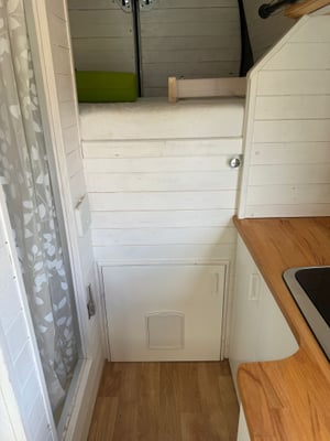 2017 Peugeot Boxer Off-Grid Conversion — photo 14 of 31