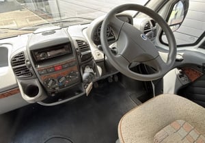 2004 Auto-Trail Cheyenne 696 SE — photo 17 of 61