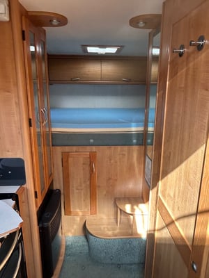 2004 Auto-Trail Cheyenne 696 SE — photo 31 of 61