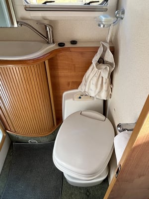 2004 Auto-Trail Cheyenne 696 SE — photo 60 of 61