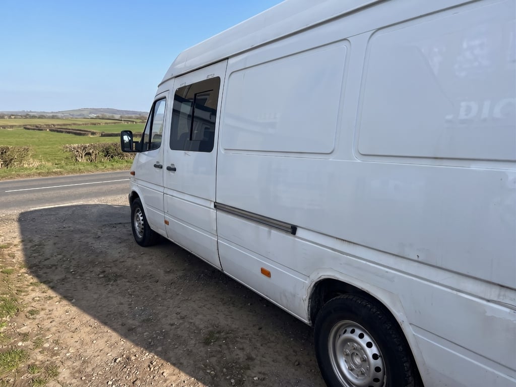 2006 Mercedes-Benz Sprinter 311 CDI - Image 1
