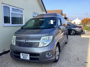 2009 Nissan Elgrand Highway Star — photo 9 of 12