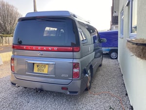 2009 Nissan Elgrand Highway Star — photo 10 of 12