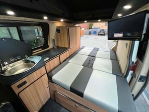 2007 Volkswagen Campervan — photo 9 of 26