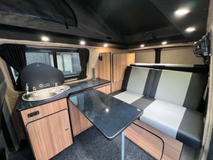 2007 Volkswagen Campervan — photo 10 of 26