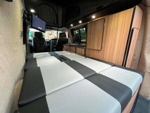 2007 Volkswagen Campervan — photo 18 of 26