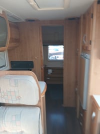 2005 Auto-Trail Cheyenne 635 - Image 2
