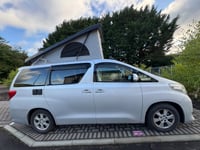 2011 Toyota Alphard - Image 2