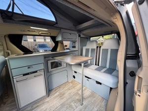 2011 Toyota Alphard — photo 32 of 33