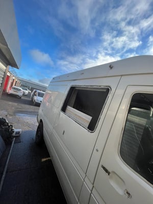 2004 Volkswagen LT35  Campervan — photo 23 of 25