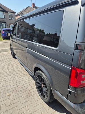 2018 Volkswagen Transporter T6 Highline — photo 17 of 37