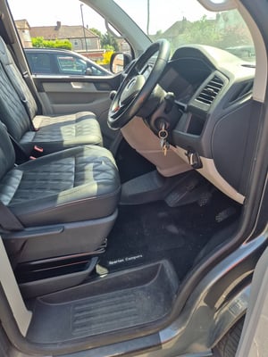2018 Volkswagen Transporter T6 Highline — photo 30 of 37