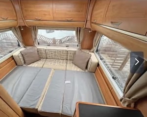 2010 Auto-Trail Apache 700 — photo 12 of 21