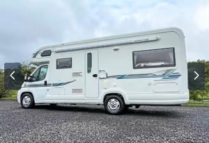2010 Auto-Trail Apache 700 — photo 13 of 21