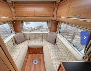 2010 Auto-Trail Apache 700 — photo 16 of 21
