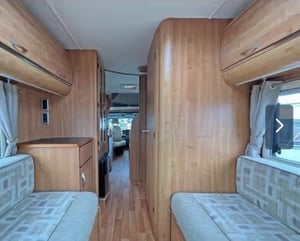 2010 Auto-Trail Apache 700 — photo 17 of 21