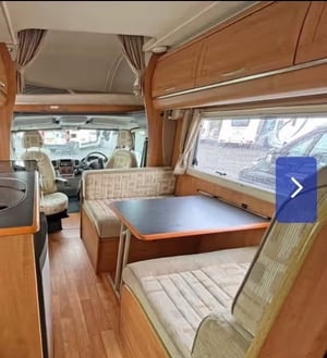 2010 Auto-Trail Apache 700 — photo 19 of 21