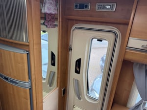 2009 Auto-Trail Dakota SE — photo 6 of 21