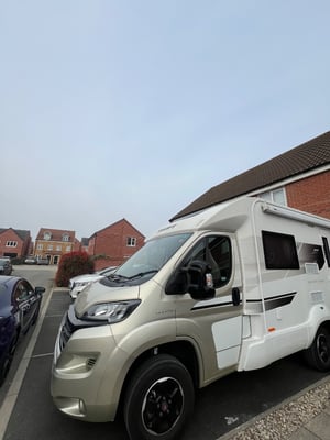 2020 Swift Edge 412 Champagne Edition — photo 6 of 57