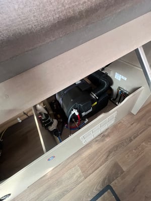 2020 Swift Edge 412 Champagne Edition — photo 19 of 57