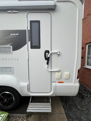 2020 Swift Edge 412 Champagne Edition — photo 20 of 57