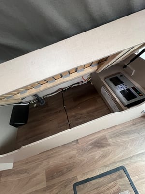 2020 Swift Edge 412 Champagne Edition — photo 21 of 57