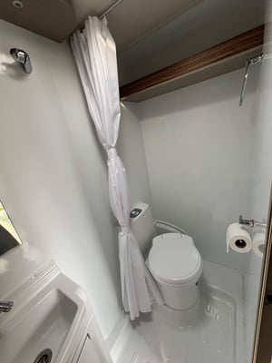 2020 Swift Edge 412 Champagne Edition — photo 27 of 57
