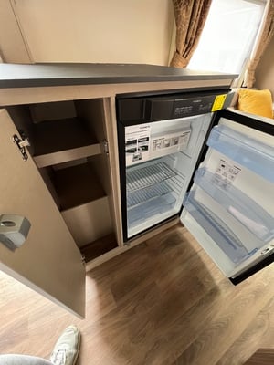 2020 Swift Edge 412 Champagne Edition — photo 32 of 57