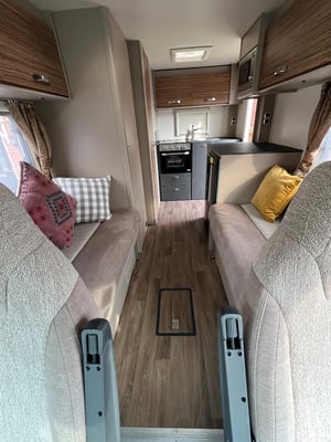 2020 Swift Edge 412 Champagne Edition — photo 42 of 57