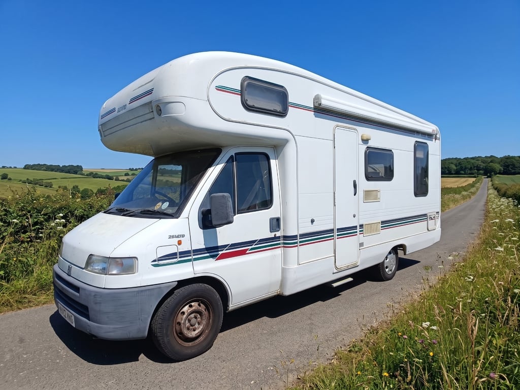 1999 Auto-Trail Cheyenne 634 - Image 1