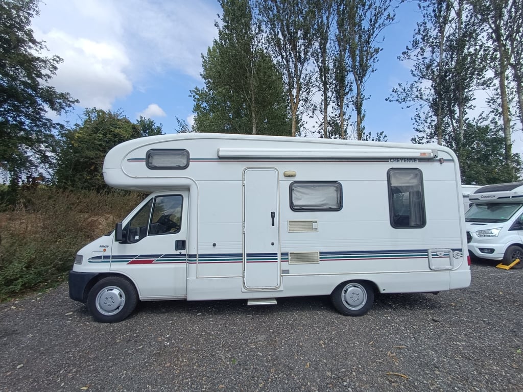 1999 Auto-Trail Cheyenne 634 - Image 1