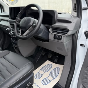 2026 Volkswagen Transporter T28 -Stunning Condition. Final price adjustment — now positioned for immediate sale — photo 65 of 69