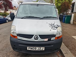 2009 Renault Master dCi100 — photo 4 of 25